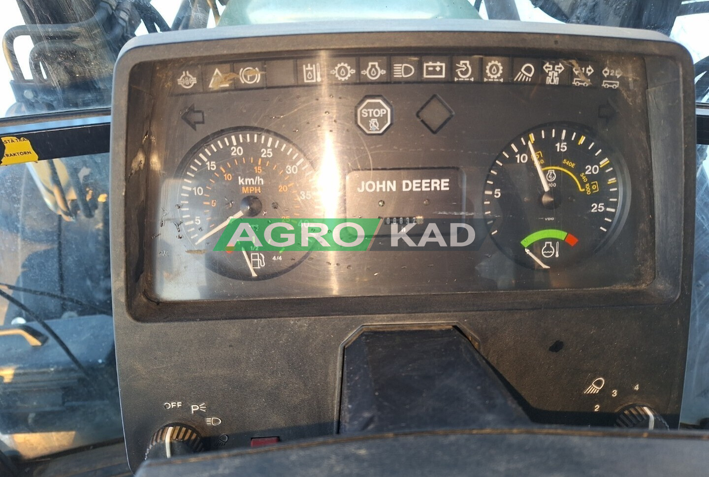 Agrokad Агрокад Трактор John Deere 6400 - фото 4 - Трактори