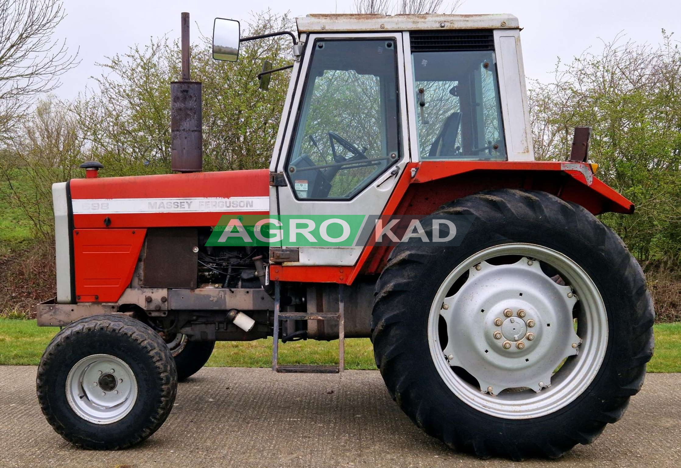Agrokad Агрокад Massey Ferguson 698 2WD - фото 3 - Tractors