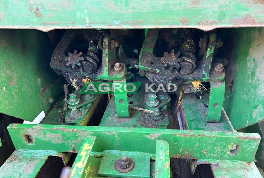 Agrokad Агрокад John Deere 330 - фото 7 - baler