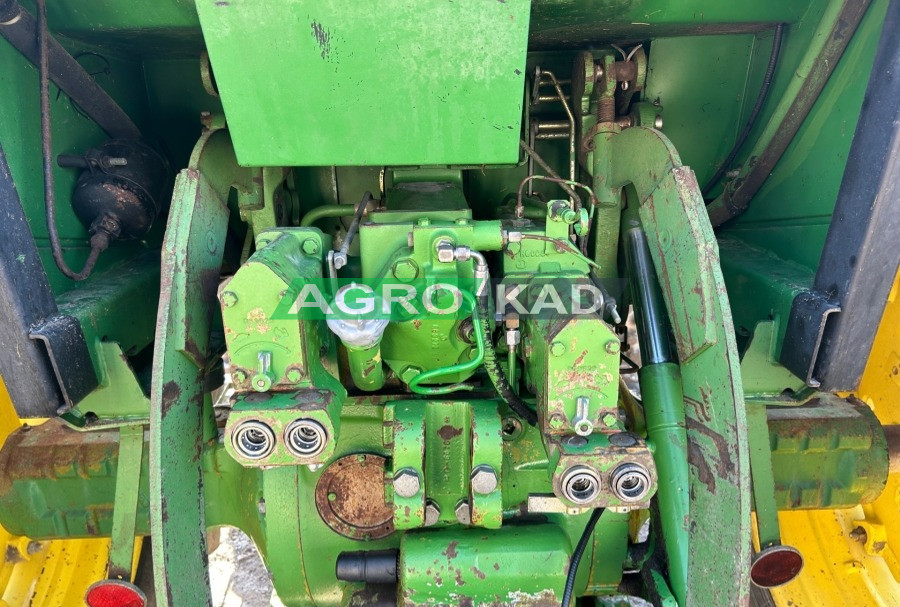 Agrokad Агрокад Трактор John Deere 4240S - фото 4 - Тракторы