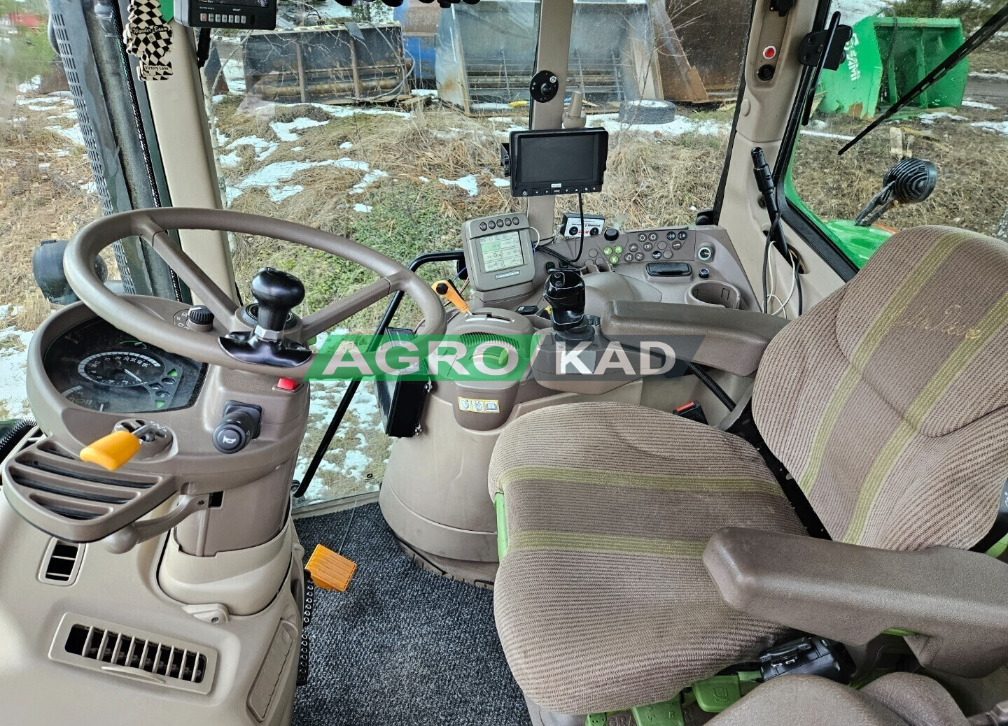 Agrokad Агрокад Трактор John Deere 6630 premium - фото 2 - Трактори