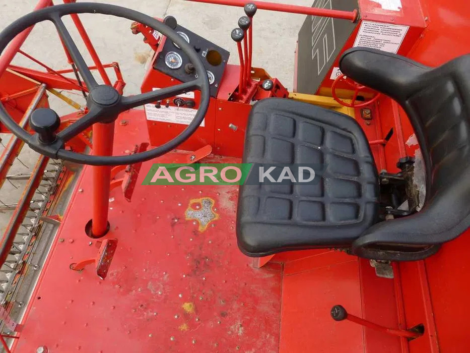 Agrokad Агрокад Комбайн Massey Ferguson 330 - фото 7 - Комбайни