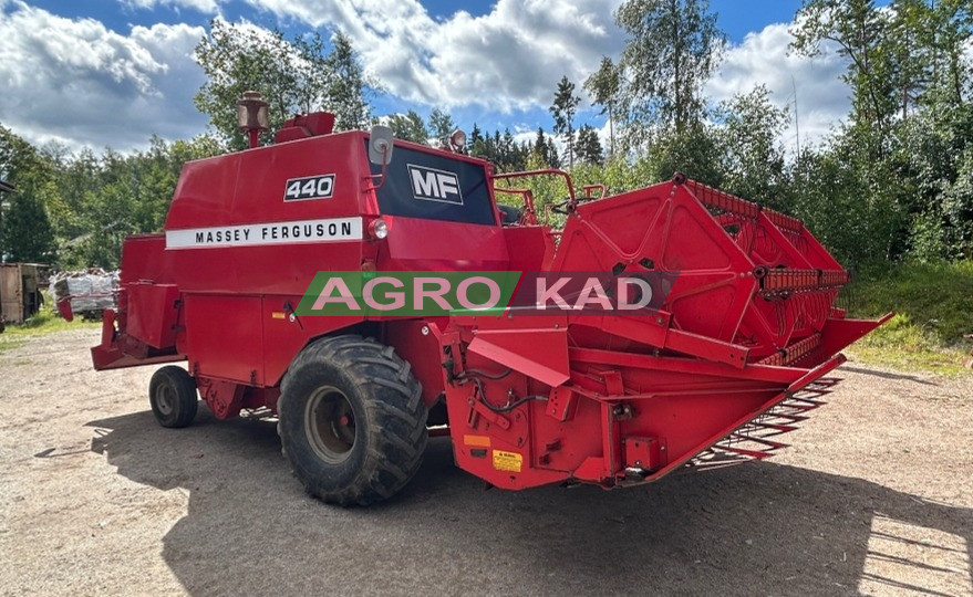 Agrokad Агрокад Комбайн Massey Ferguson 440 - фото 2 - Комбайни