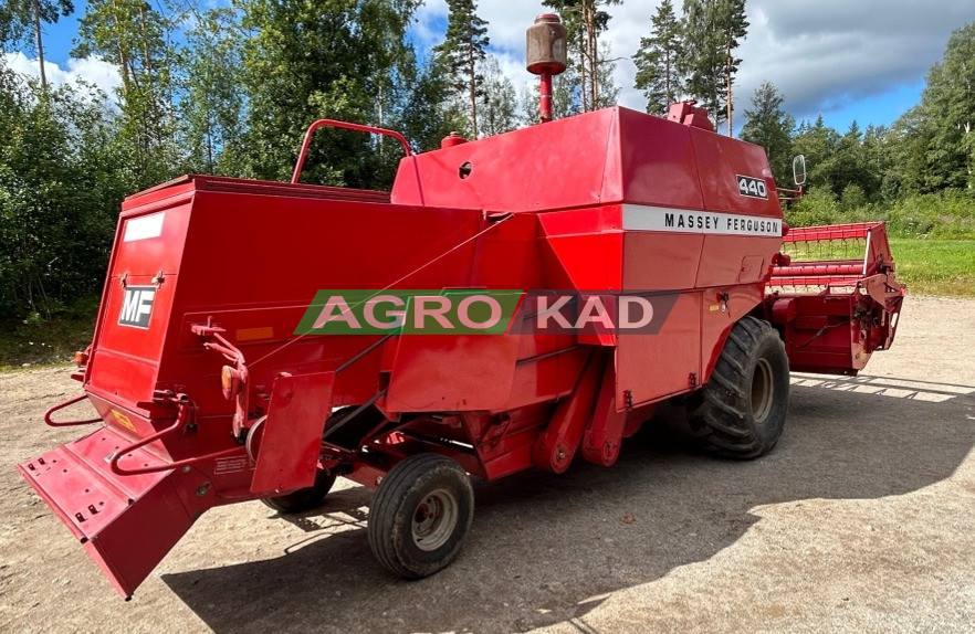 Agrokad Агрокад Комбайн Massey Ferguson 440 - фото 3 - Комбайны