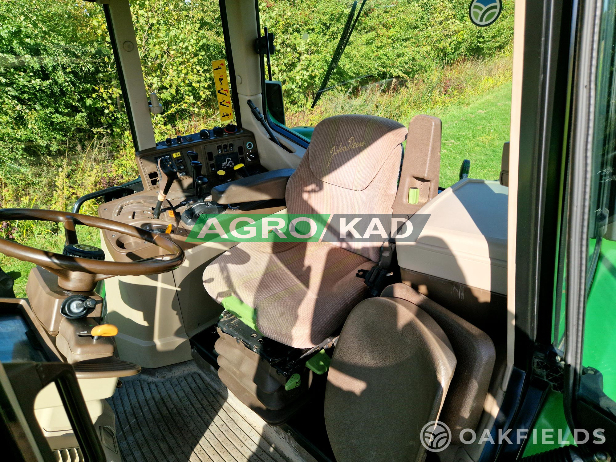 Agrokad Агрокад Трактор John Deere 6920S - фото 5 - Трактори