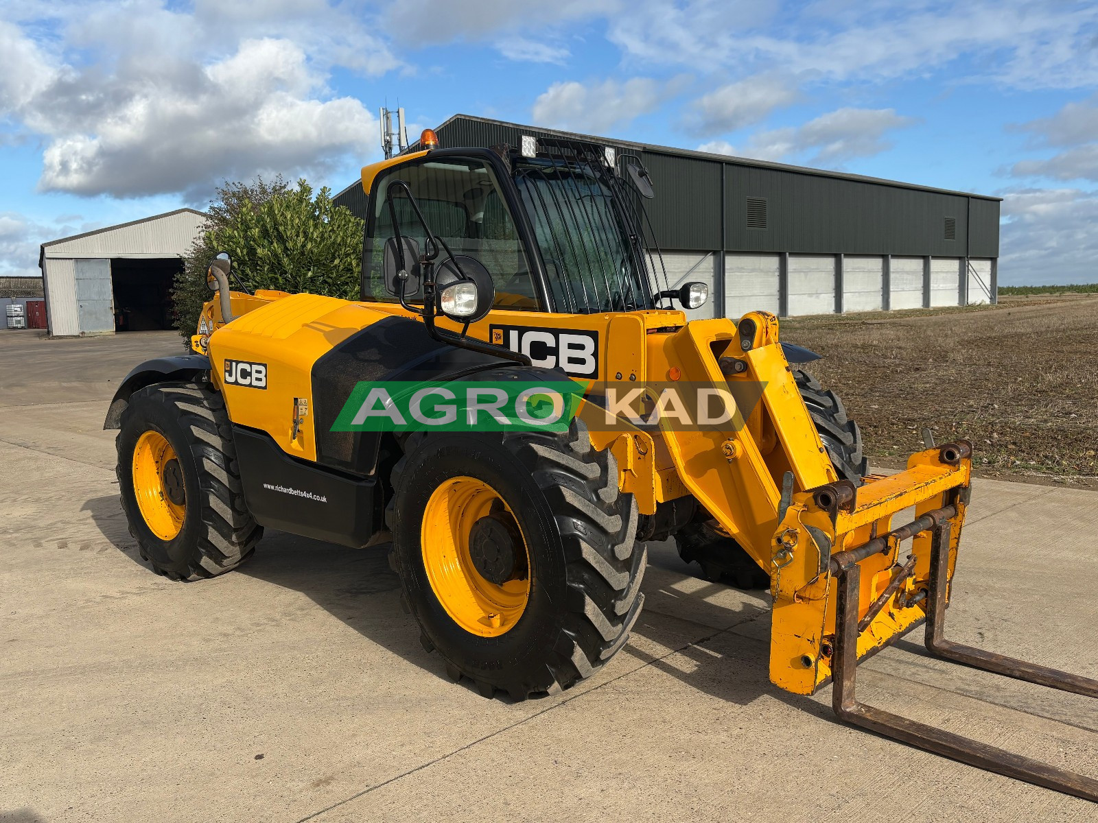 Agrokad Агрокад Телескопический погрузчик JCB 531-70 7M - фото 2 - Погрузчики